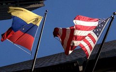 Флаги Венесуэлы и США. Фото с сайта ultimasnoticias.com.ve
